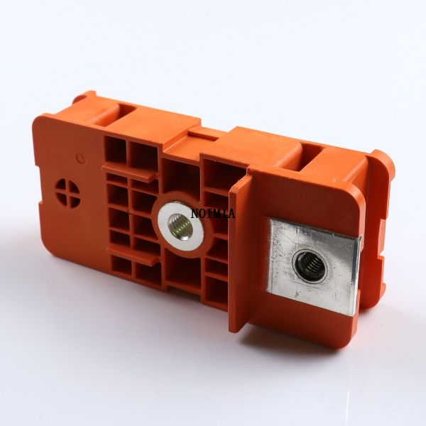 Quick-Connect Battery Connector for Easy Installation